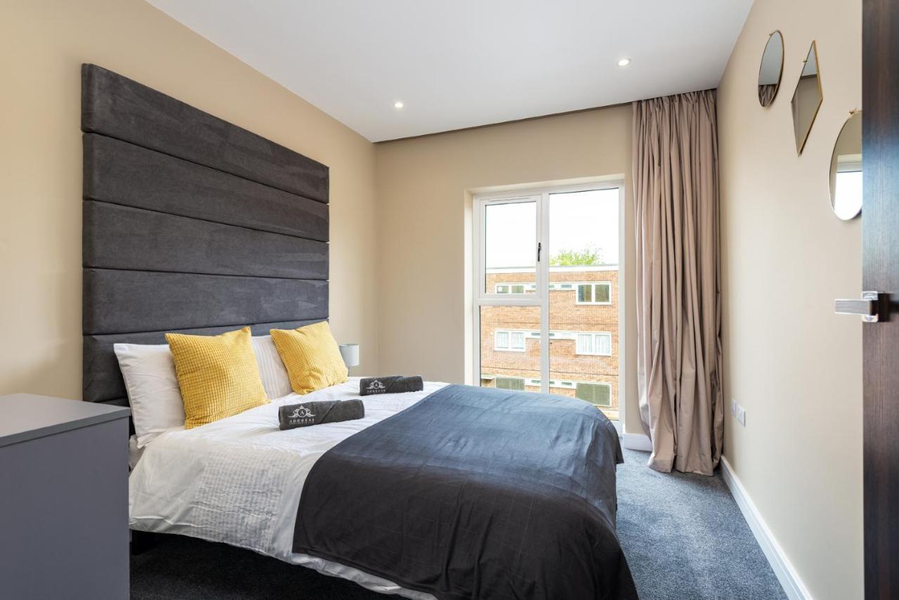 Professional Comfort - Long Stay Deals - Apartment 4 ジリンガム エクステリア 写真
